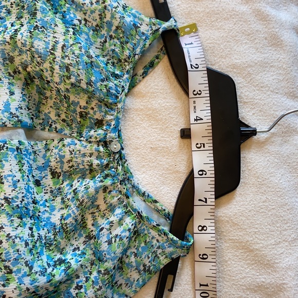 Dress - Picture 13 of 13